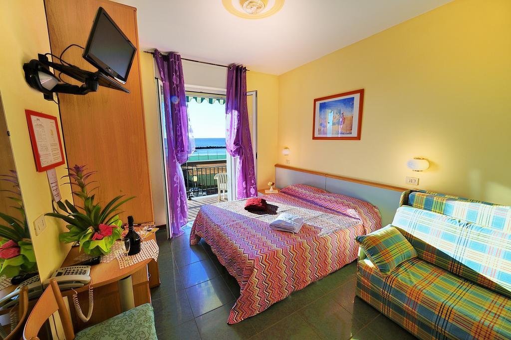 Lucerna Hotel